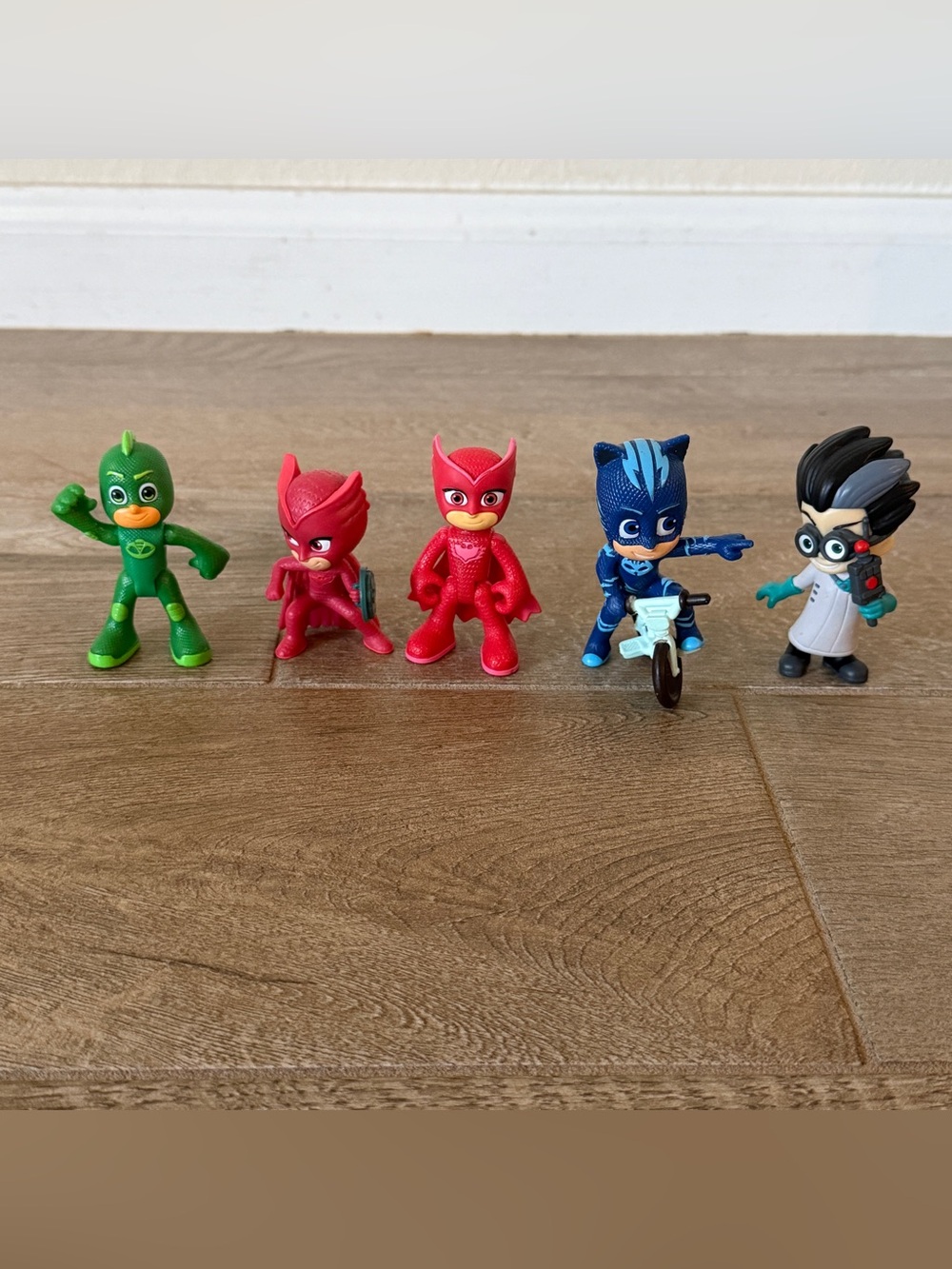 Pj Masks figure set: Gecko, Owlette, Catboy and Romeo